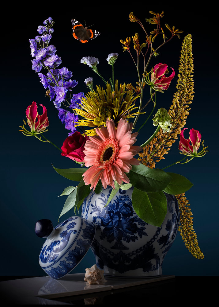 Royal Flora (gezien bij vtwonen) — bloemstilleven van Sander van Laar