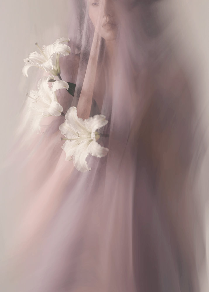 Elegante dame met bloemen — bloemstilleven van Sander van Laar