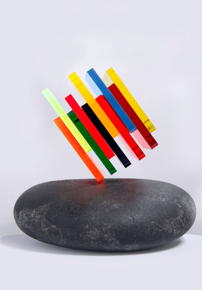 Abstract Stenen kunst — bloemstilleven van Sander van Laar